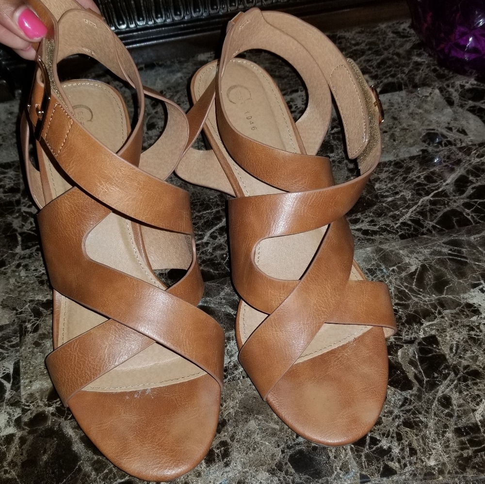 Brown tan sandal heel